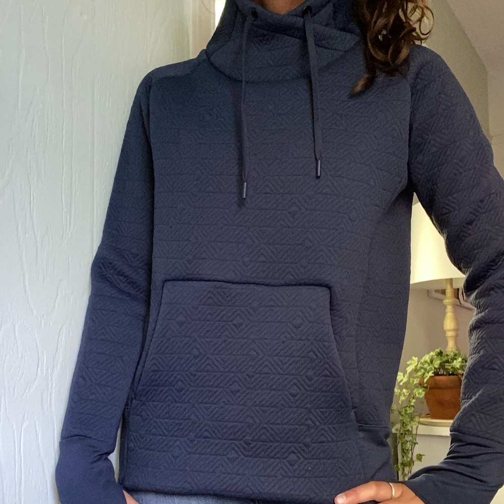 Athleta navy blue sweatshirt